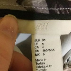 H&M Skirts - H&M unique skirt size 6 H&M Skirts - H&M unique skirt size 6